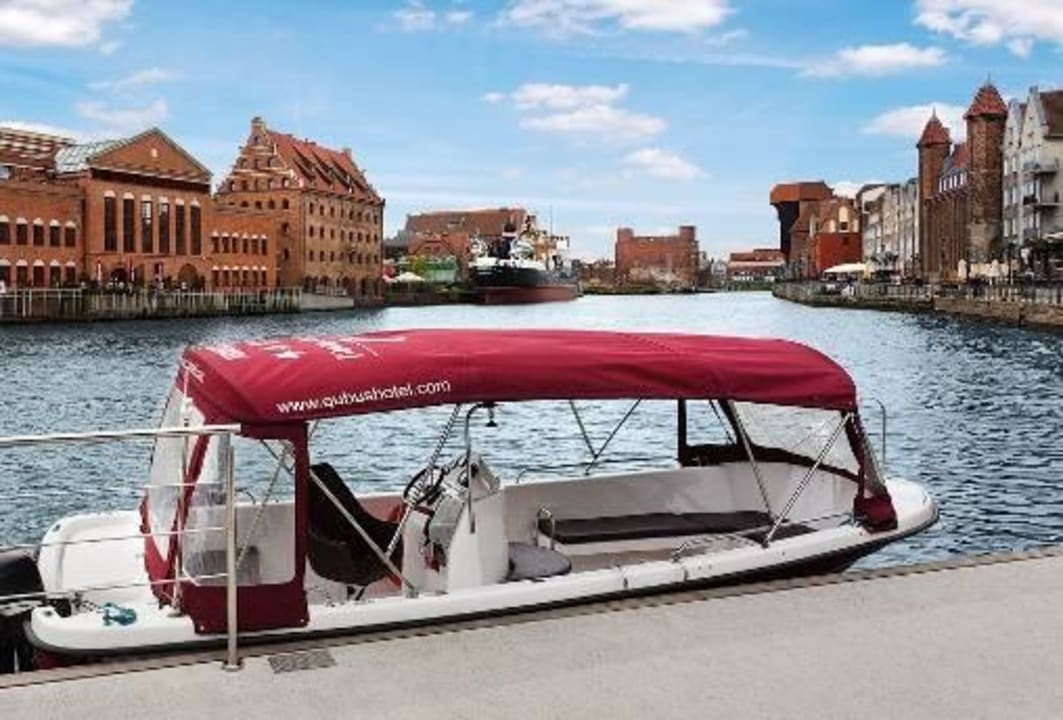 Q-łódka Qubus Hotel Gdańsk