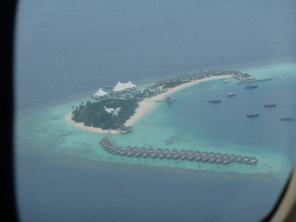 Paradies von oben Safari Island Maldives