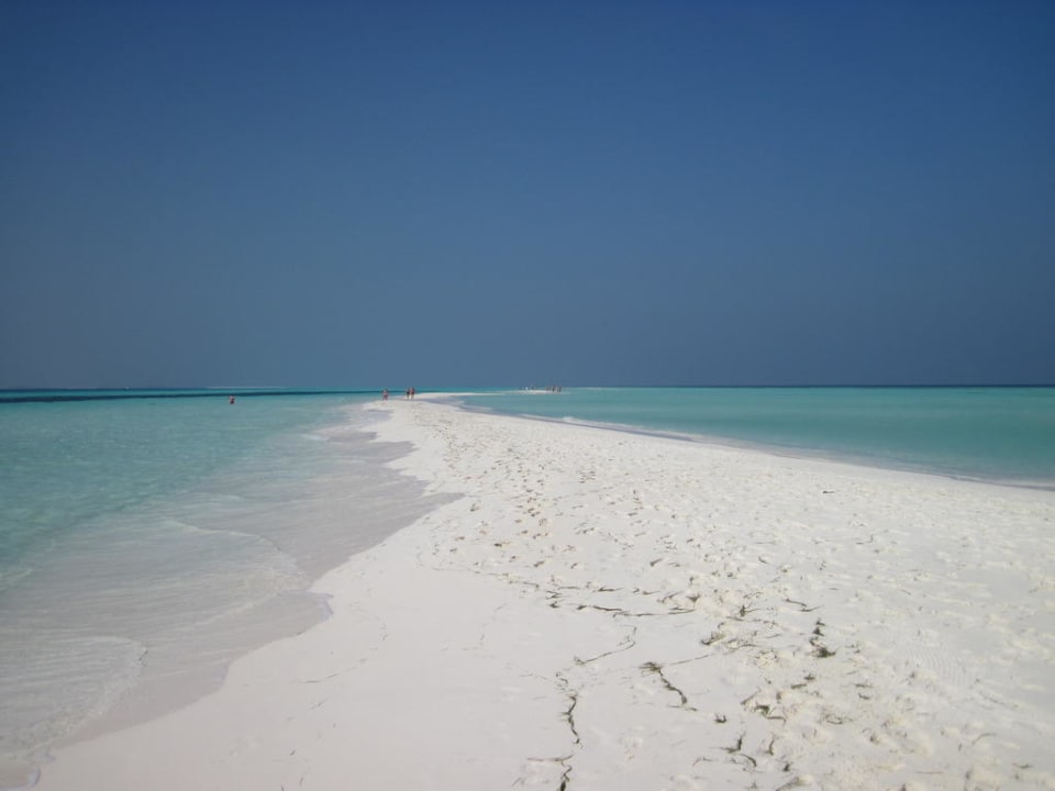 Sandbank Kuredu Island Resort & Spa