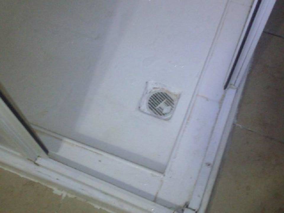 Dreckige Dusche Aska Bayview Resort