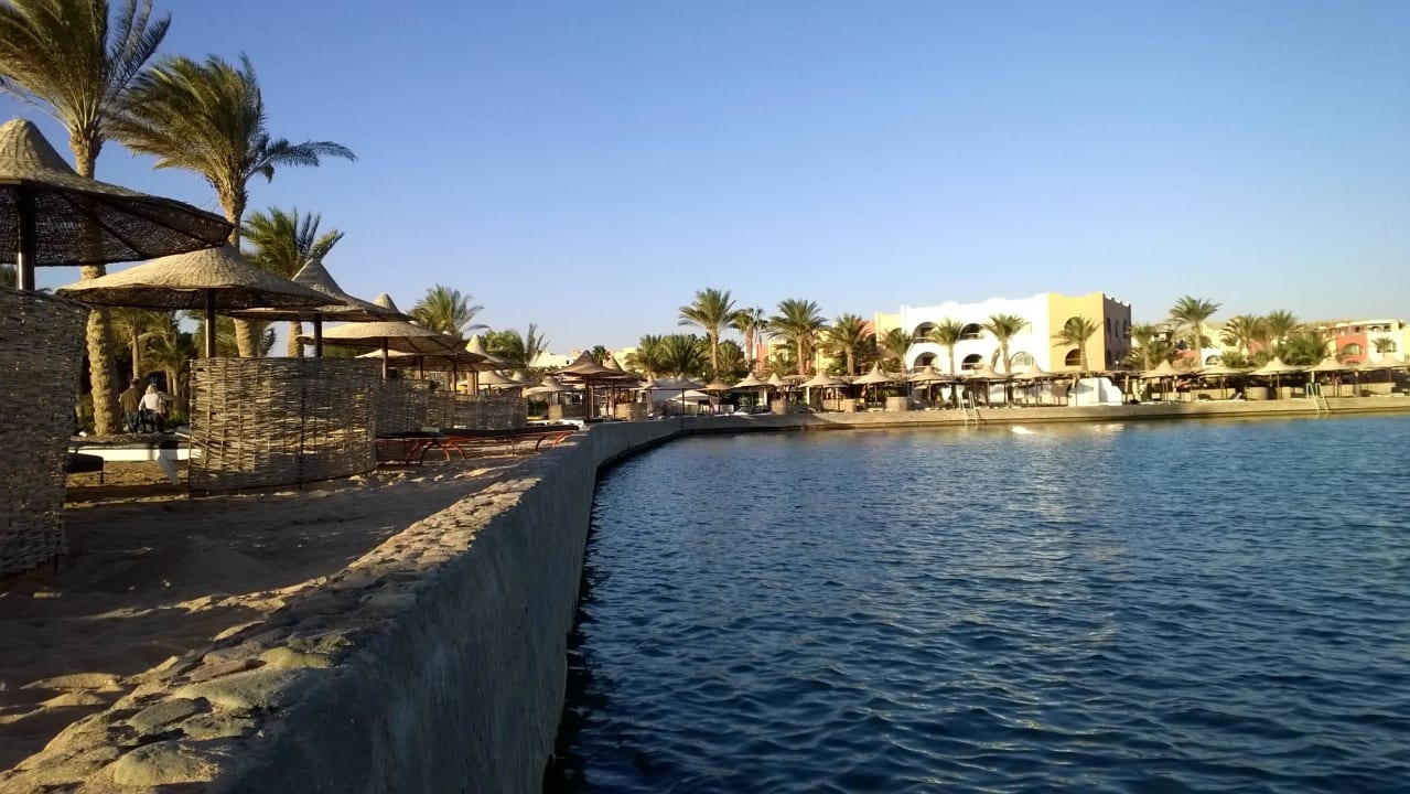 Blick von der Marina zum Hotel Arabia Azur Resort