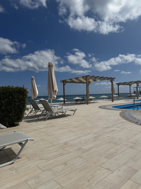 Pool Knossos Royal