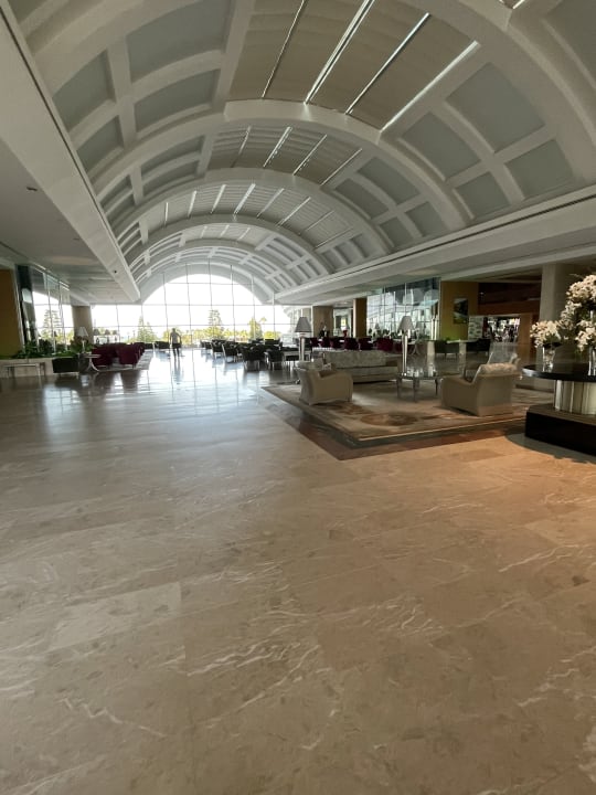 Lobby Hotel Miracle Resort