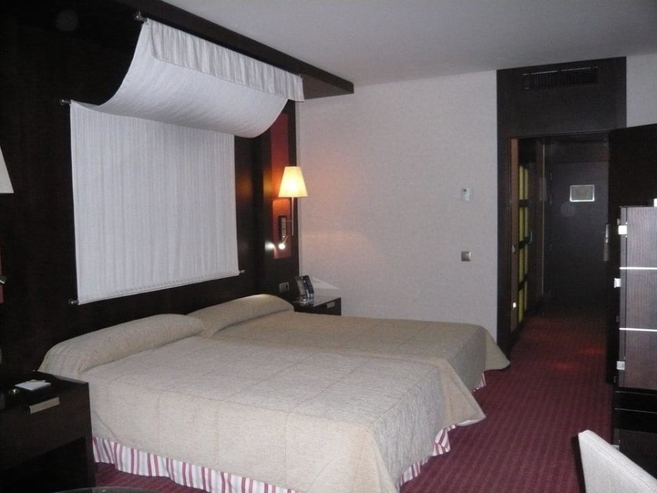 Zimmer 111 mit Himmel Hotel Cordoba Center