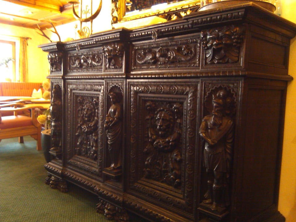 Мебель в отеле Hotel Neue Post