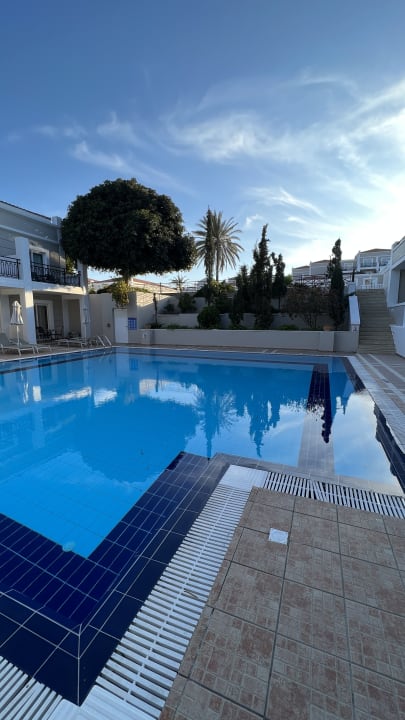 Pool Porto Bello Royal