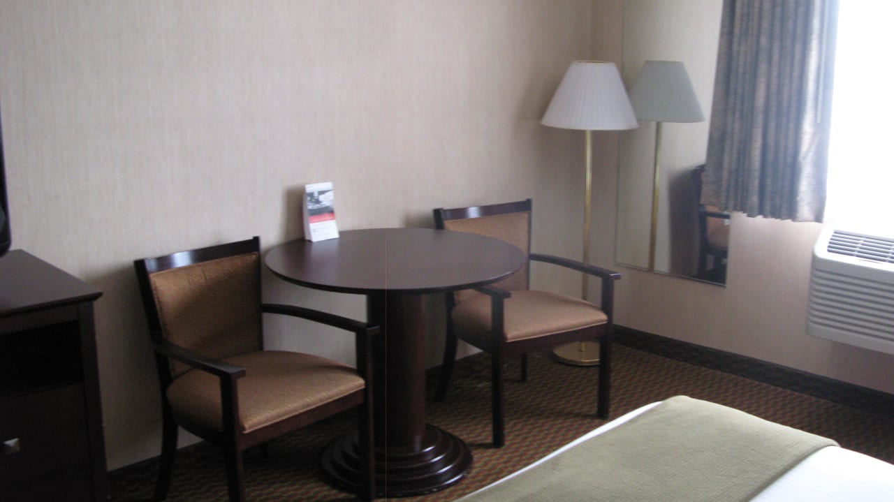 Tisch und Stühle Clarion Inn Page - Lake Powell