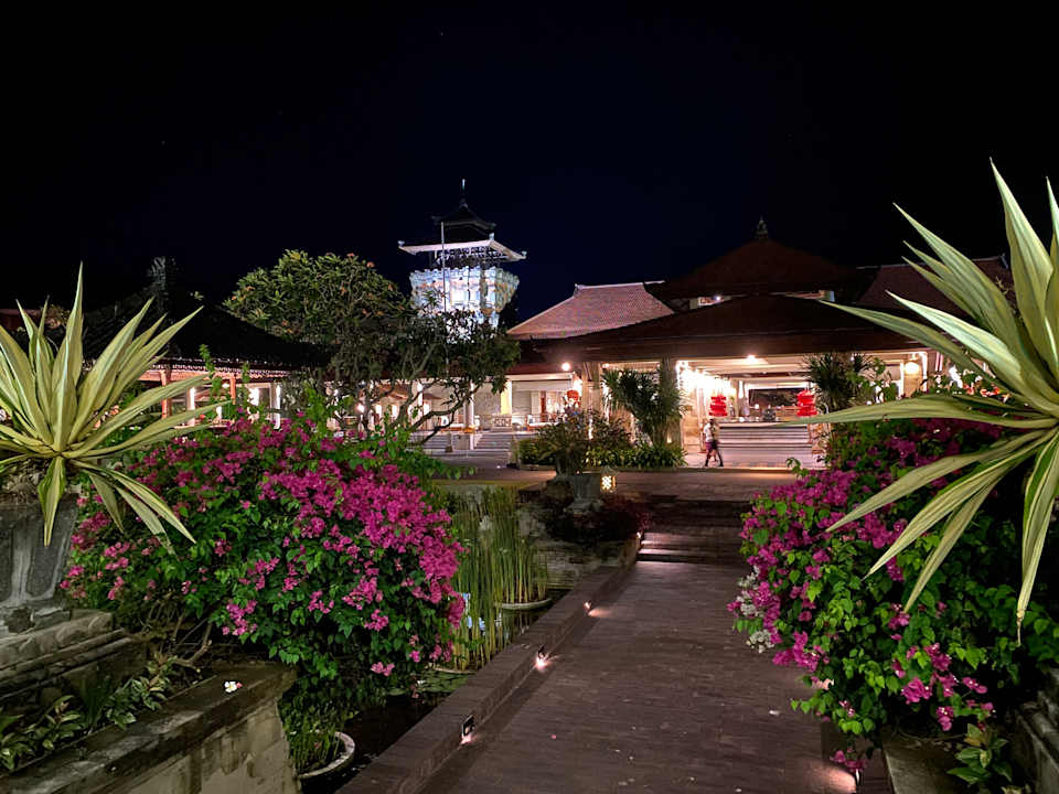 Lobby Nusa Dua Beach Hotel & Spa