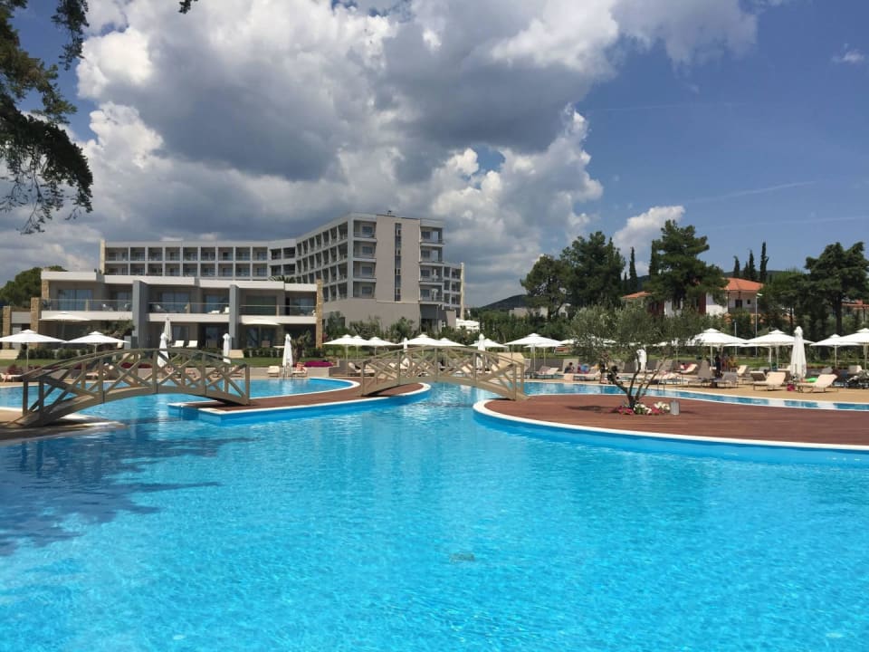 Pool Ikos Olivia