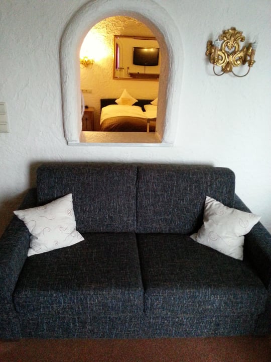 Wohnbereich mit Blick in den Schlafber. Premiumz. CONTEL Hotel Koblenz