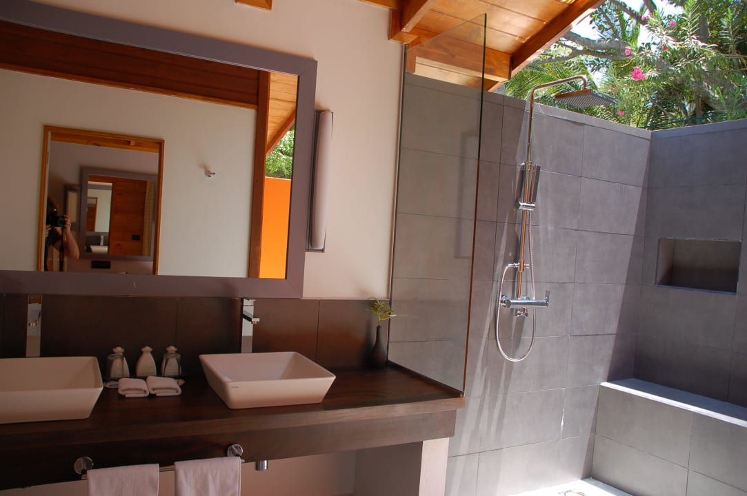 Open Air Bad Meeru Maldives Resort Island