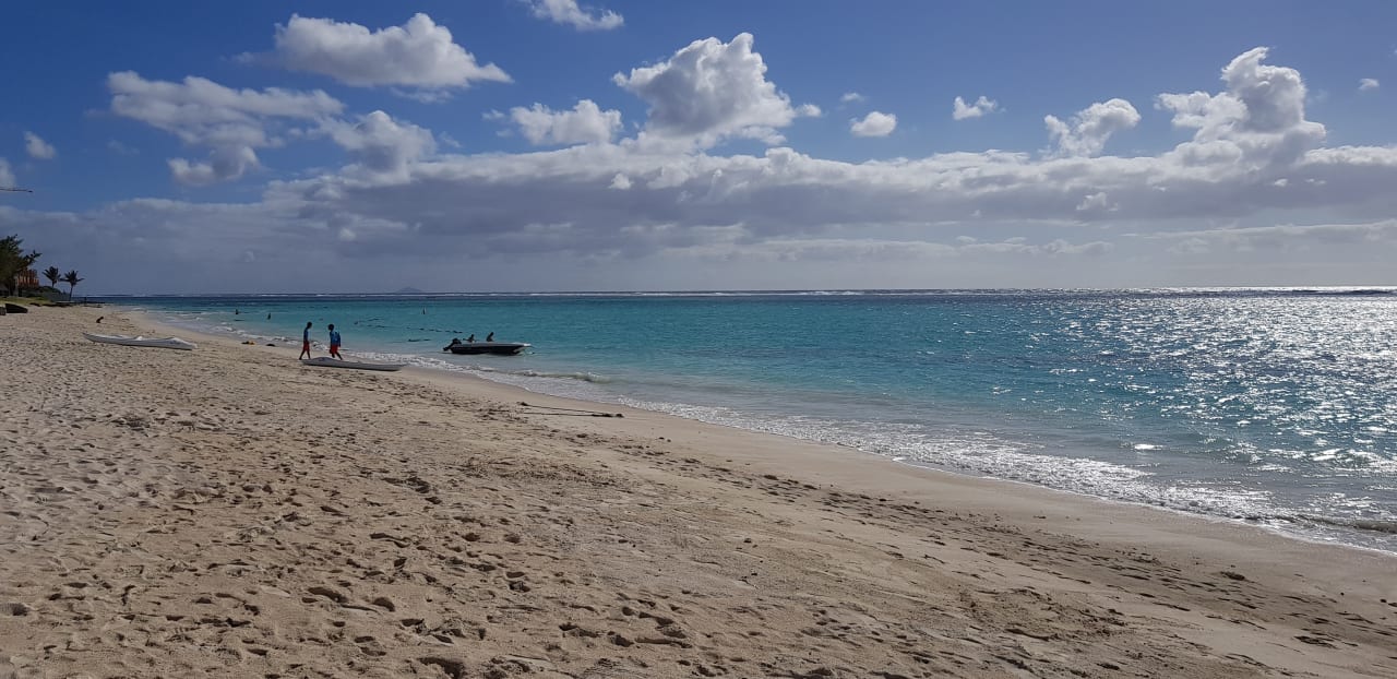 Strand Crystals Beach Resort Belle Mare, a member of Radisson Individuals