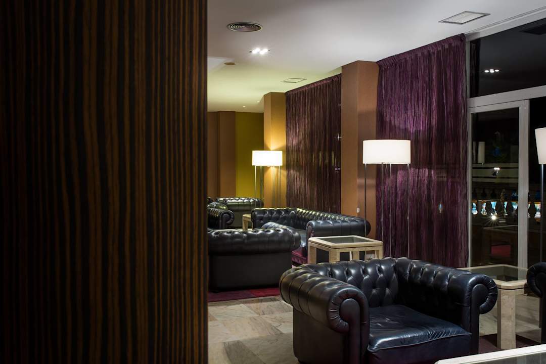 Lobby Apartments Palas Pineda