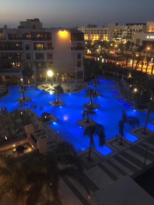 Nacht vom Zimmer aus Steigenberger Aqua Magic