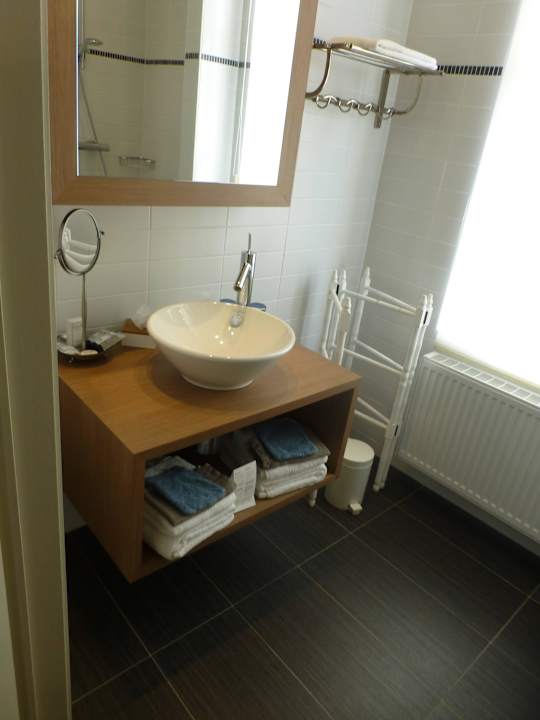 Bad Hotel Apostrophe