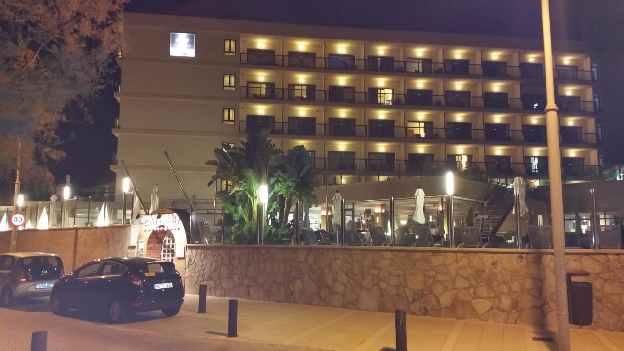 Hotel bei Nacht AluaSoul Palma