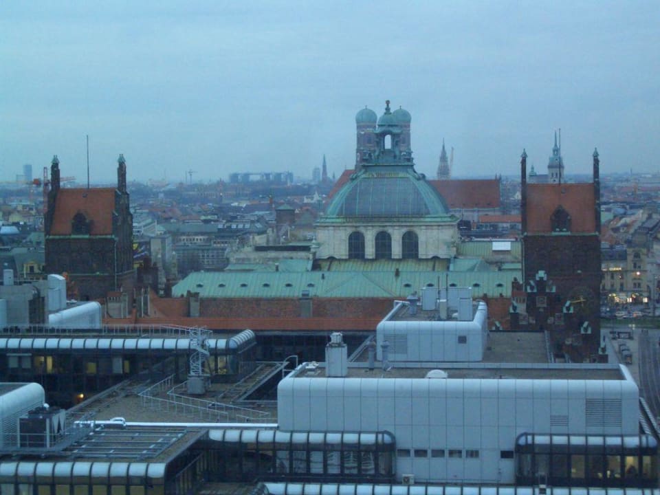 Ausblick aus der 13. Etage NH Collection München Bavaria