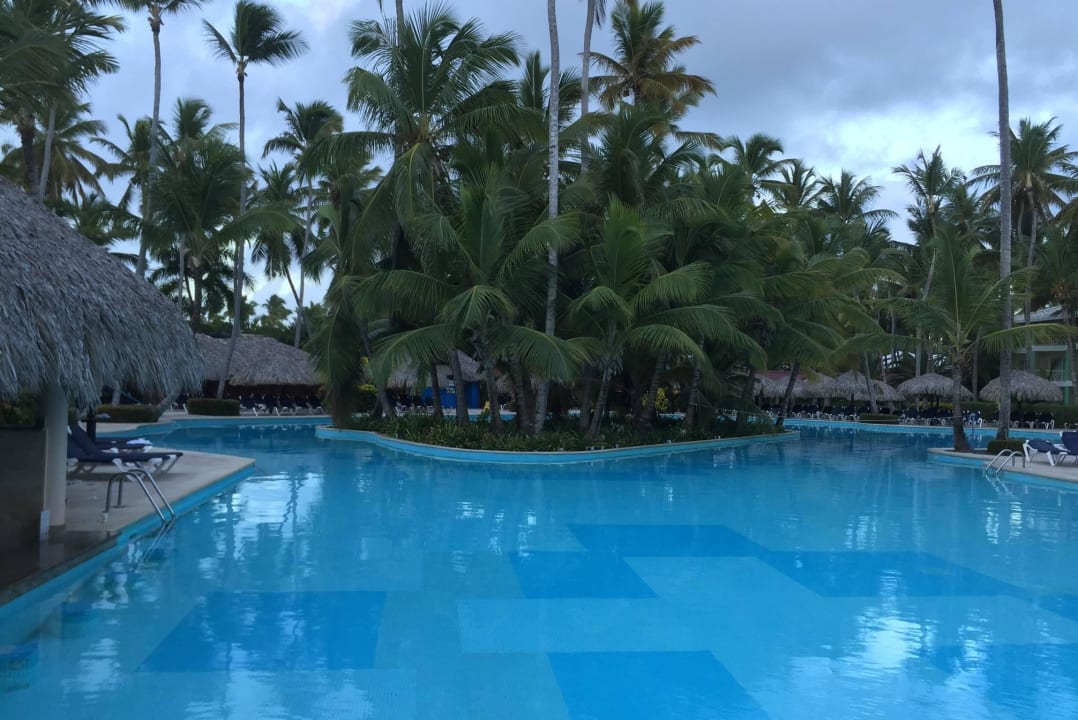 Einer von fünf Pools Grand Palladium Select Bávaro Resort & Spa