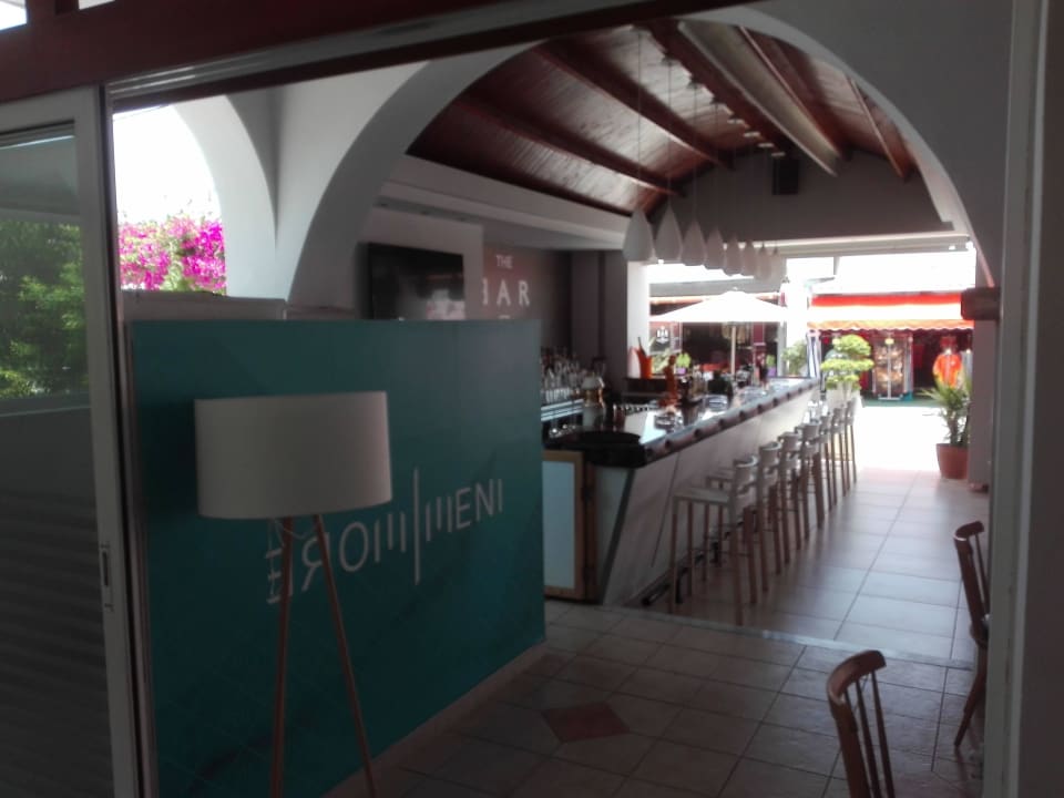 Bar Sentido More Meni Residence & Suites