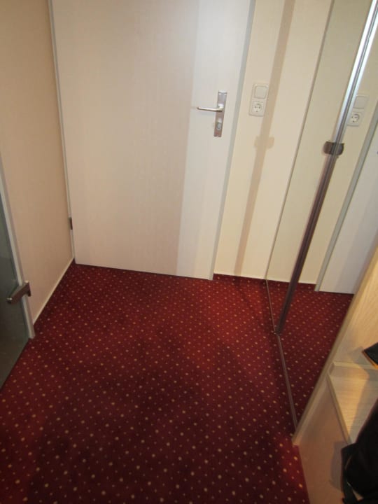 Eingang PLAZA INN Hamburg Moorfleet