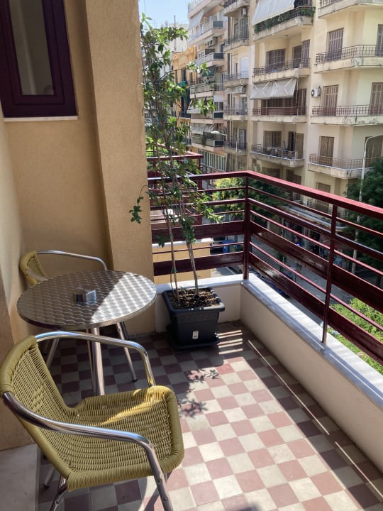 Ausblick The Maroon Bottle Luxury Suites
