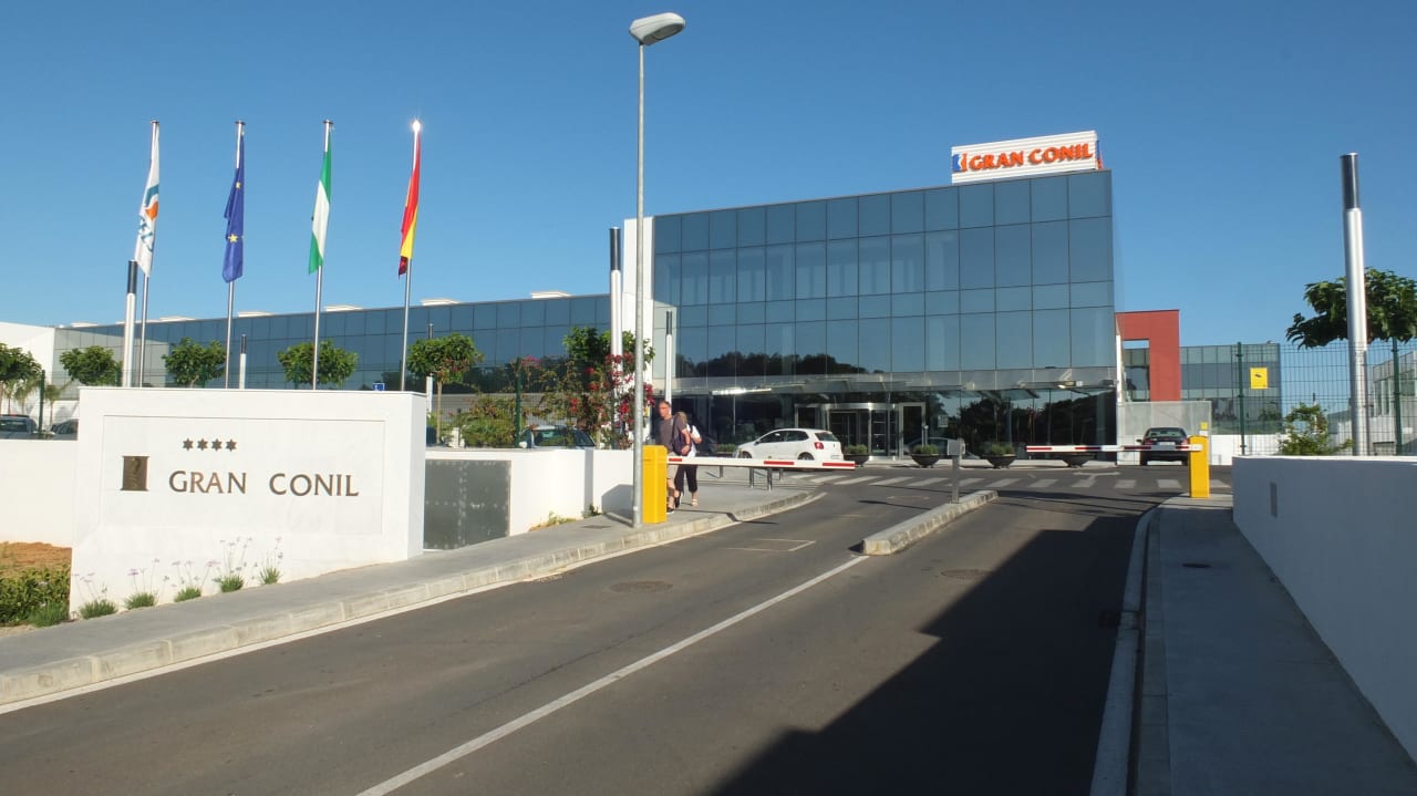 Einfahrt Hipotels Gran Conil Hotel