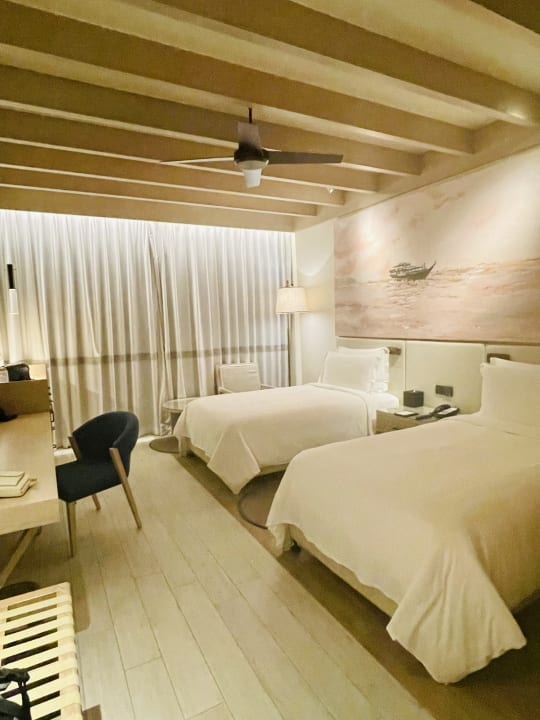 Zimmer Saadiyat Rotana Resort &  Villas