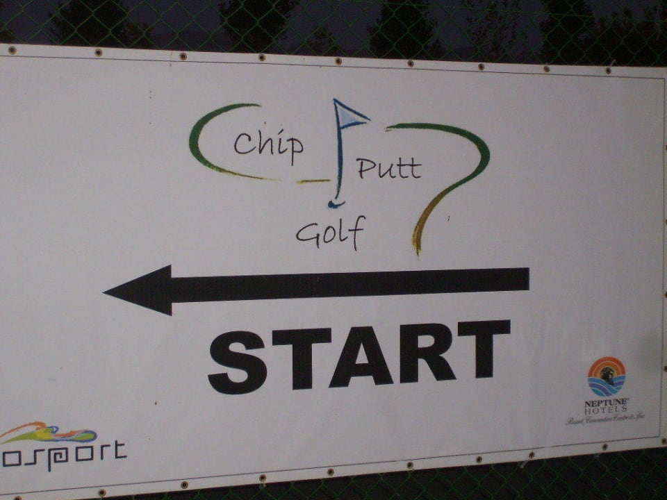 Hinweisschild Neptune Luxury Resort