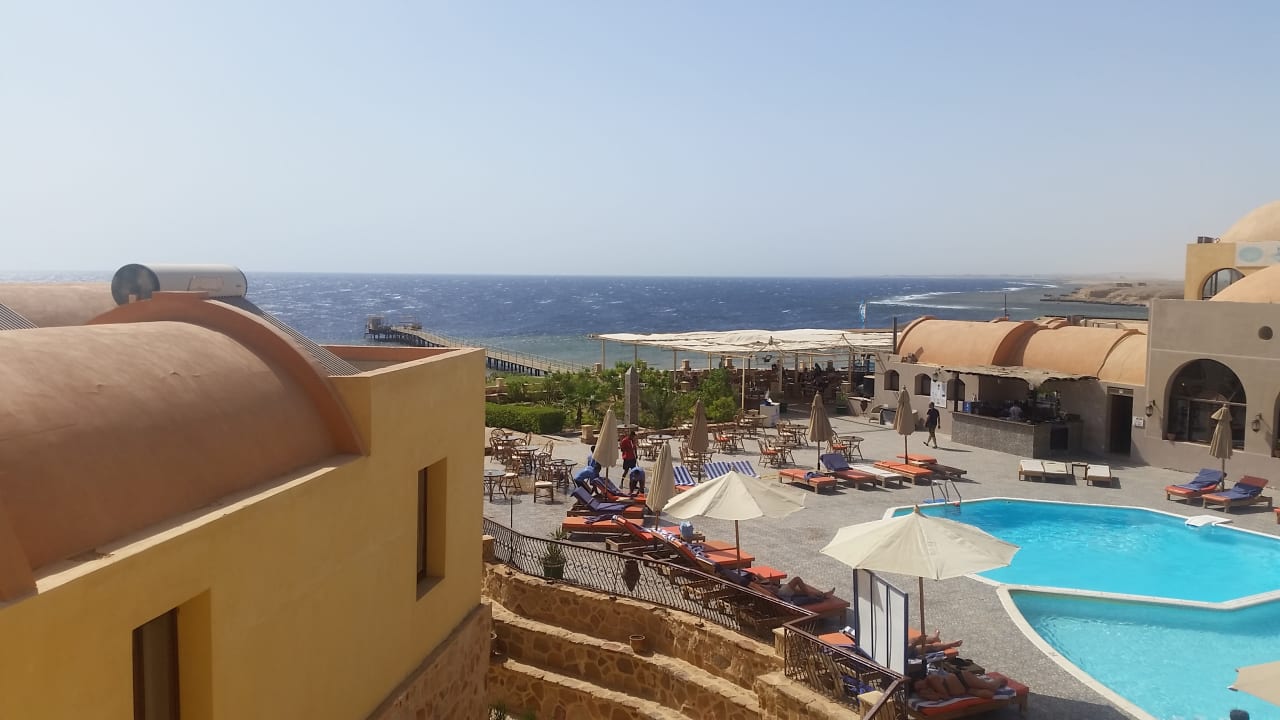 Pool Rohanou Beach Resort