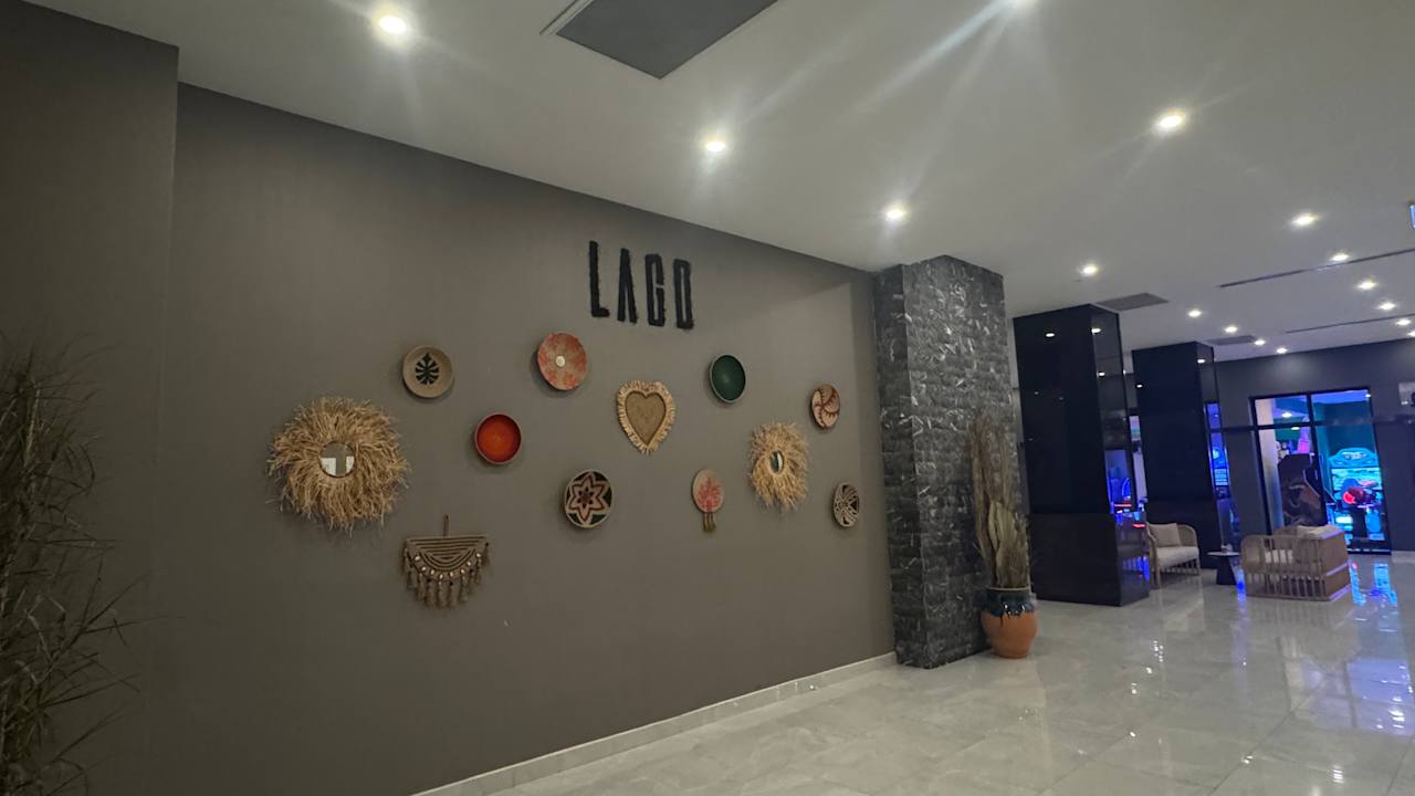 Lobby Lago Hotel