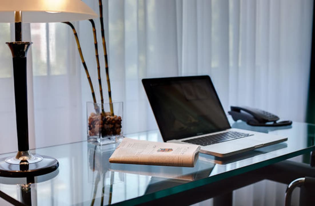 Arbeitsbereich im Wohnzimmer Elb-Residence Appartements