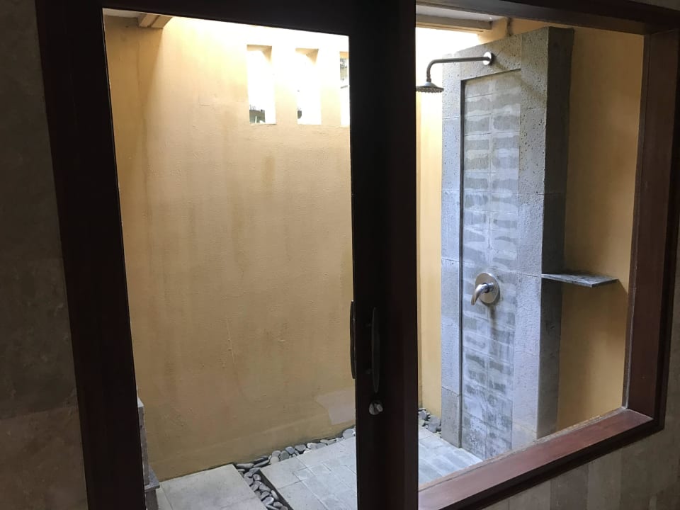 Balinesische Außendusche Kamandalu Ubud