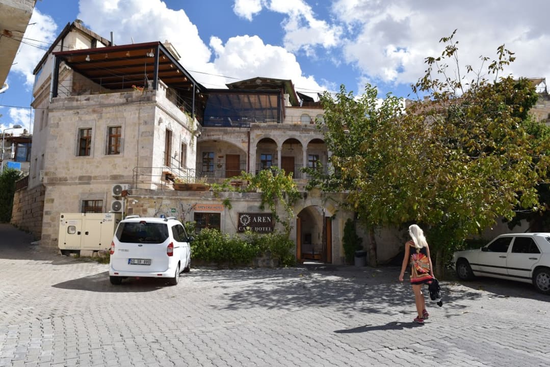 Außenansicht Aren Cave Hotel
