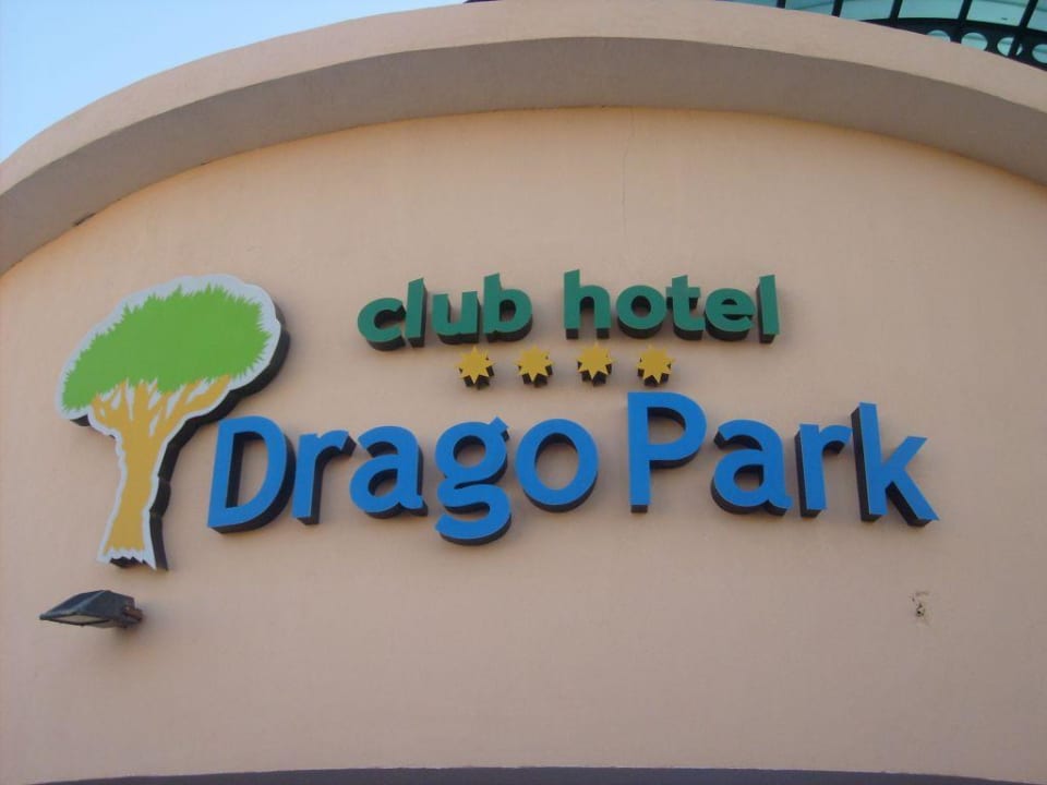 Hoteleingang Club Hotel Drago Park