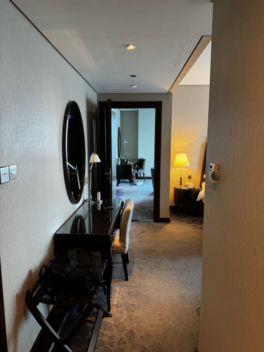 Zimmer Rose Rayhaan by Rotana