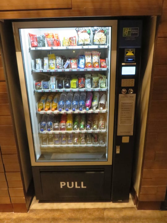 Automat in der Lobby Holiday Inn Express Singapore Clarke Quay
