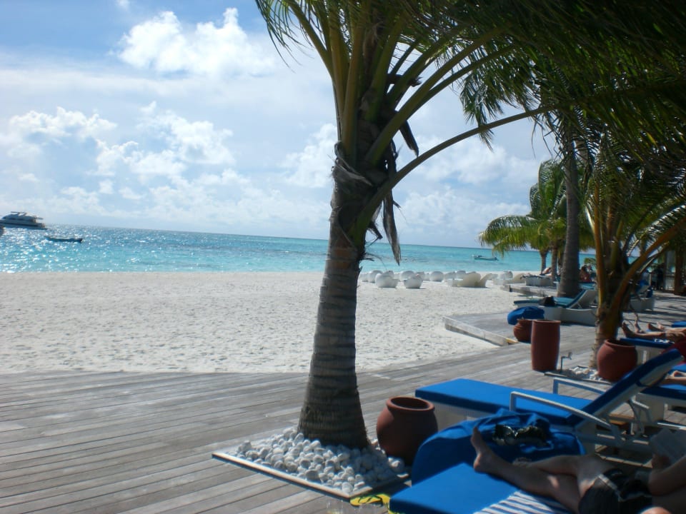 Strand an der Dhoni Bar Meeru Maldives Resort Island
