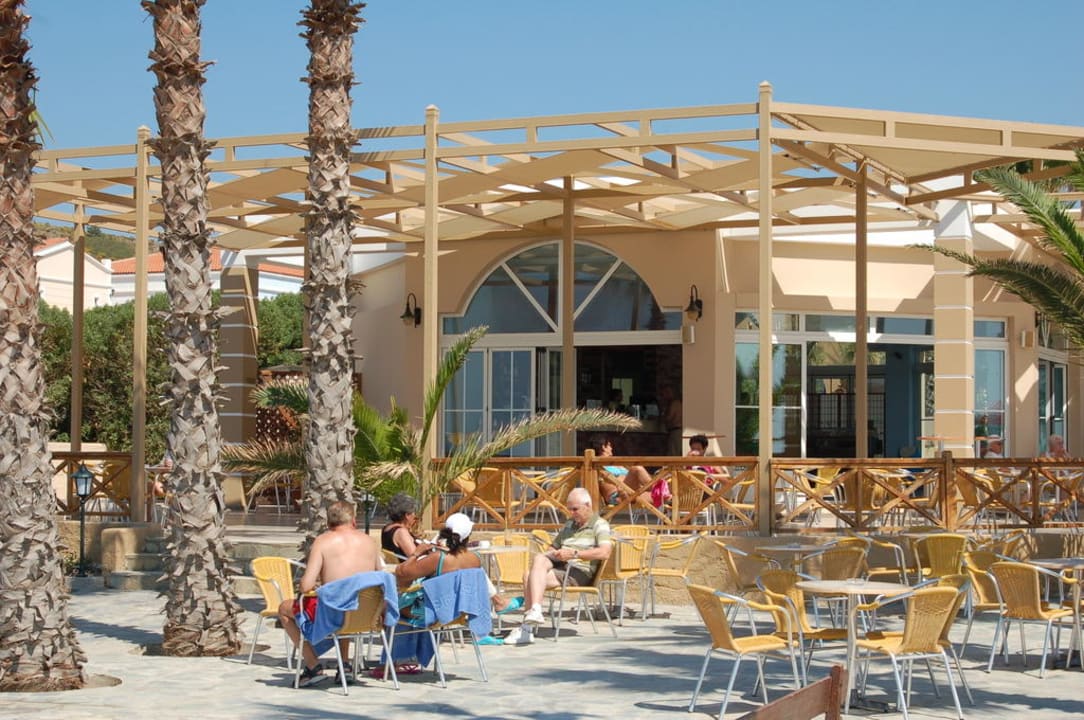 Die Beachbar Porto Bello Beach