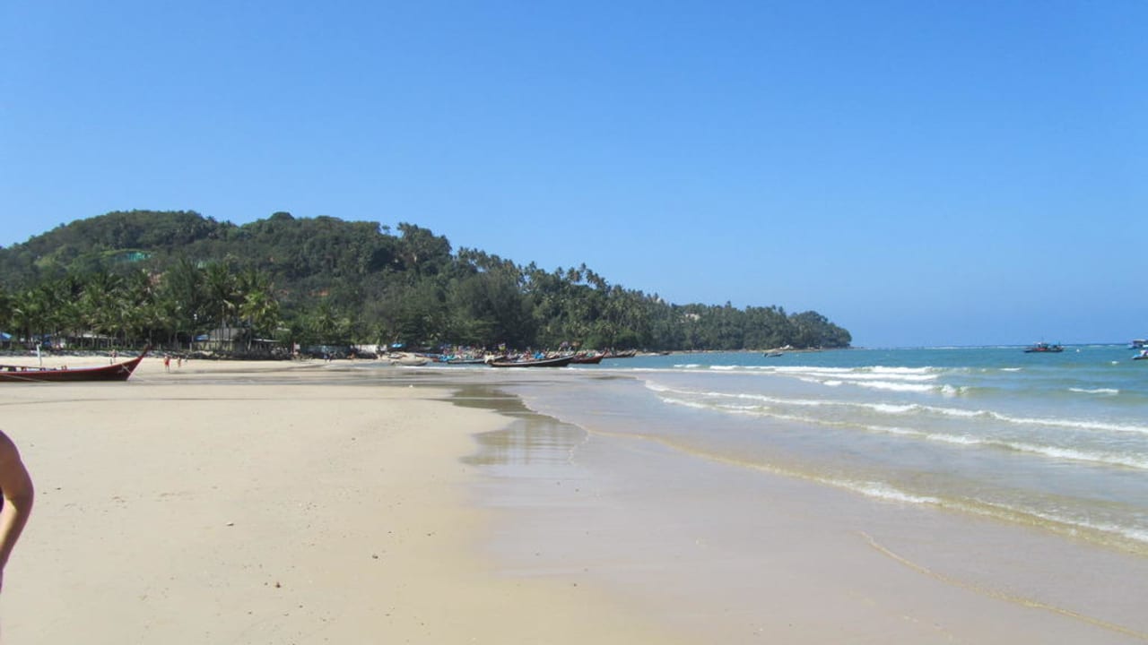 Der Bangtao Strand vom Hotel nach links 008 Best Western Premier Bangtao Beach Resort & Spa