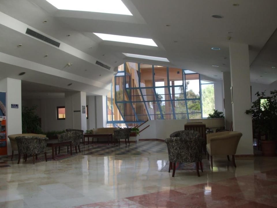 Lobby Asteria Collection Side