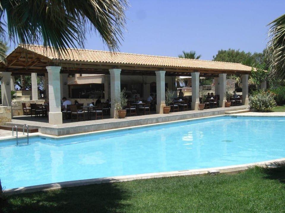 Blick auf den Flusspool und die Pergola Phãea Cretan Malia