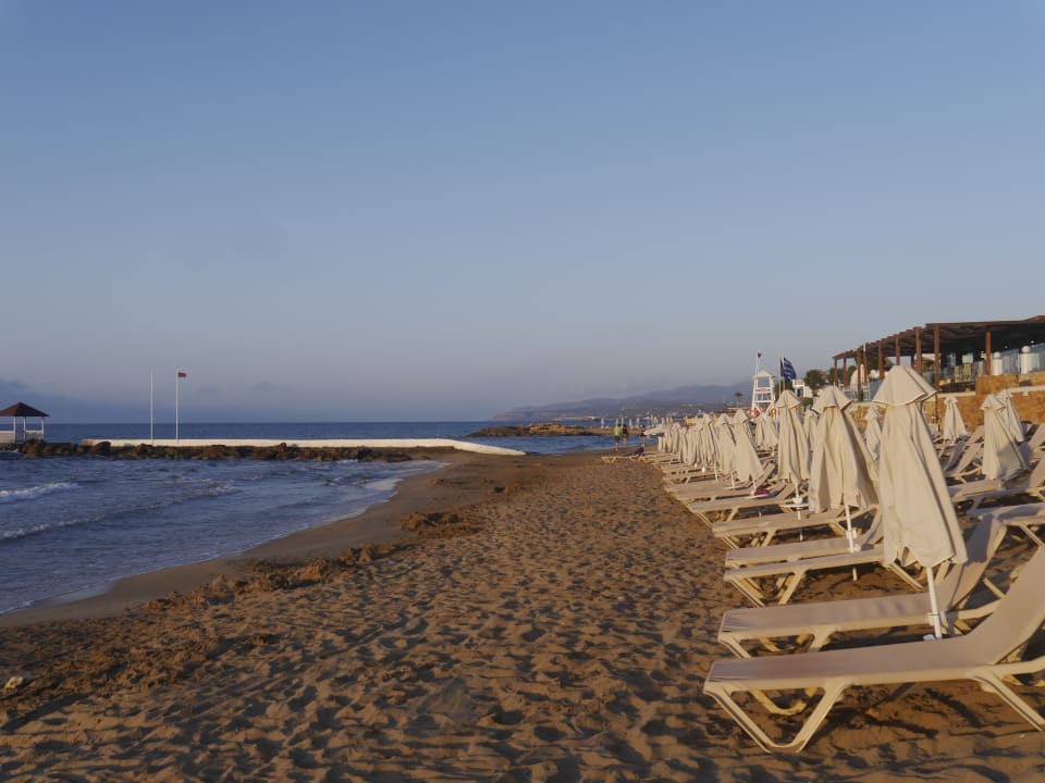 Strand Alexander Beach Hotel & Village Resort