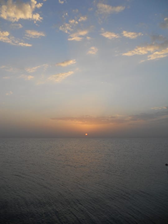 Sonnenaufgang mit Wolken Pickalbatros Palace Resort