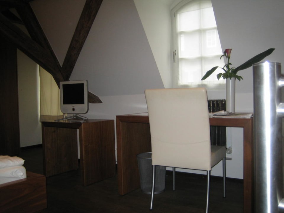 Schreibtisch Schlafzimmer Weinhotel Koegler