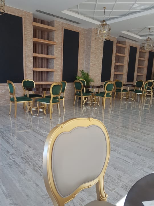 Sonstiges Azura Deluxe Resort & Spa Hotel