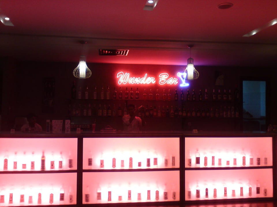 24h bar TUI BLUE Manar