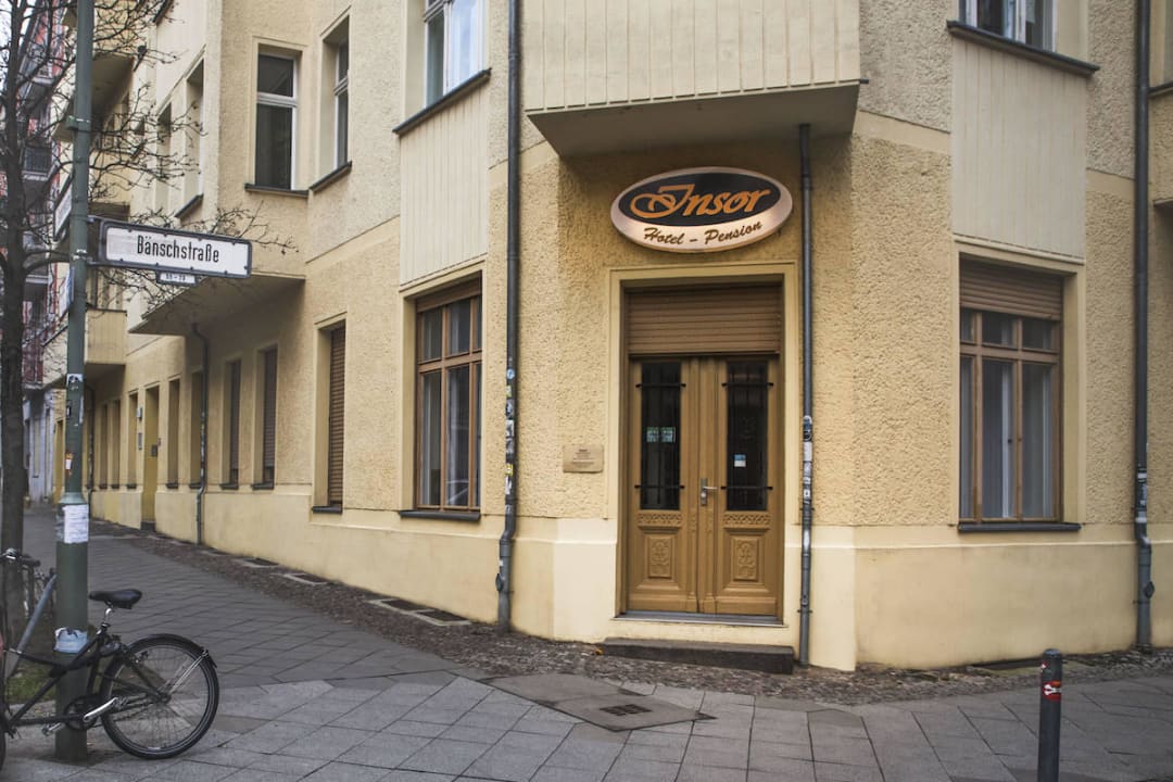 Eingang Pension INSOR