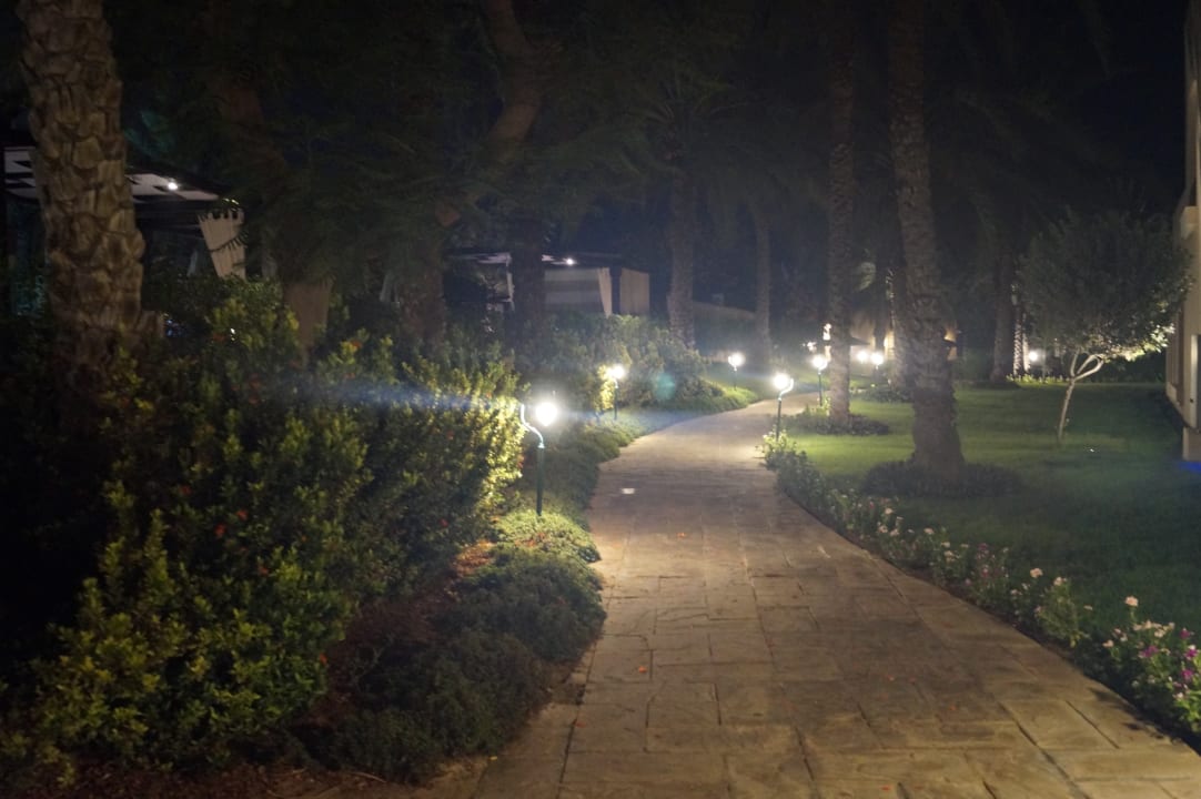 Gartenanlage Miramar Al Aqah Beach Resort