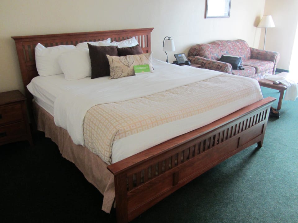 Bett Best Western Plus Riverfront Hotel and Suites