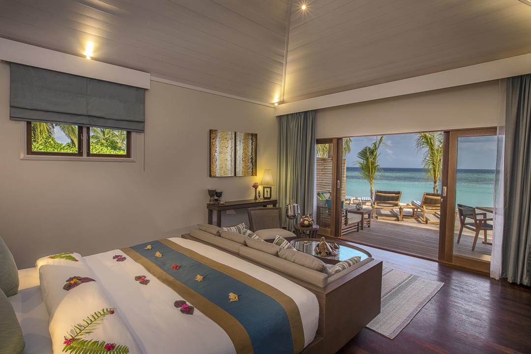 Zimmer Hurawalhi Island Resort Maldives